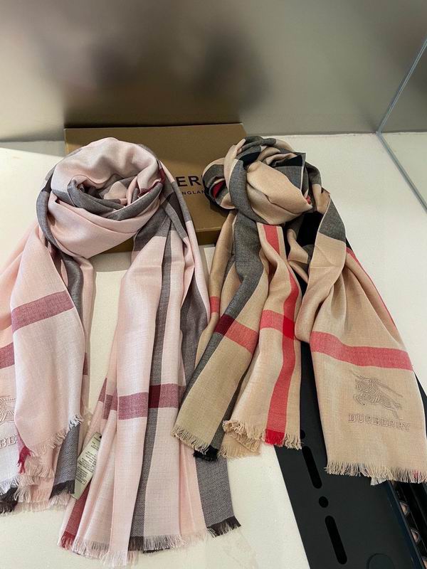 Burberry Scarf 70X200cm E121287